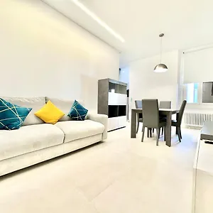 Apartment Be-c0 Luxury & Family, Milan