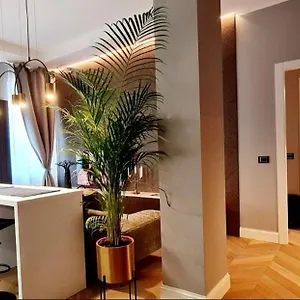 Apartment V28, Milan